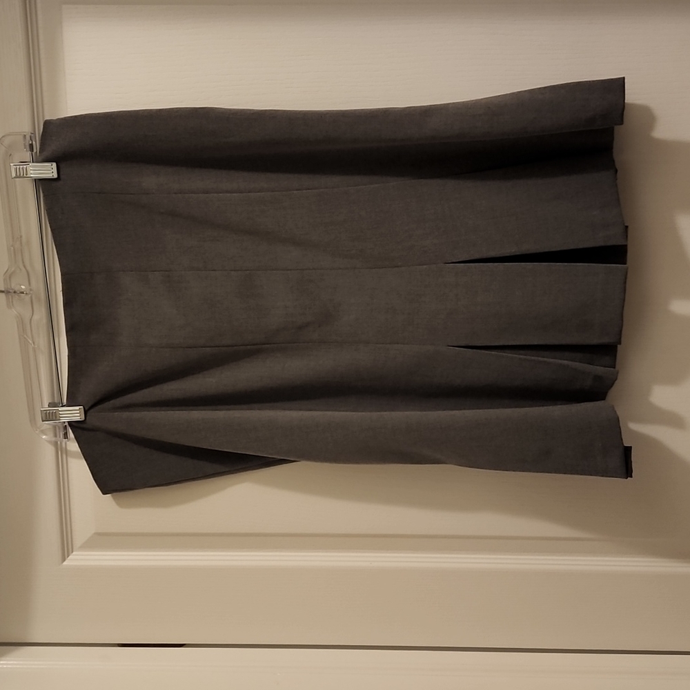 Ladies Pleated Skirt Fully Lined Skirt Length 24 inches